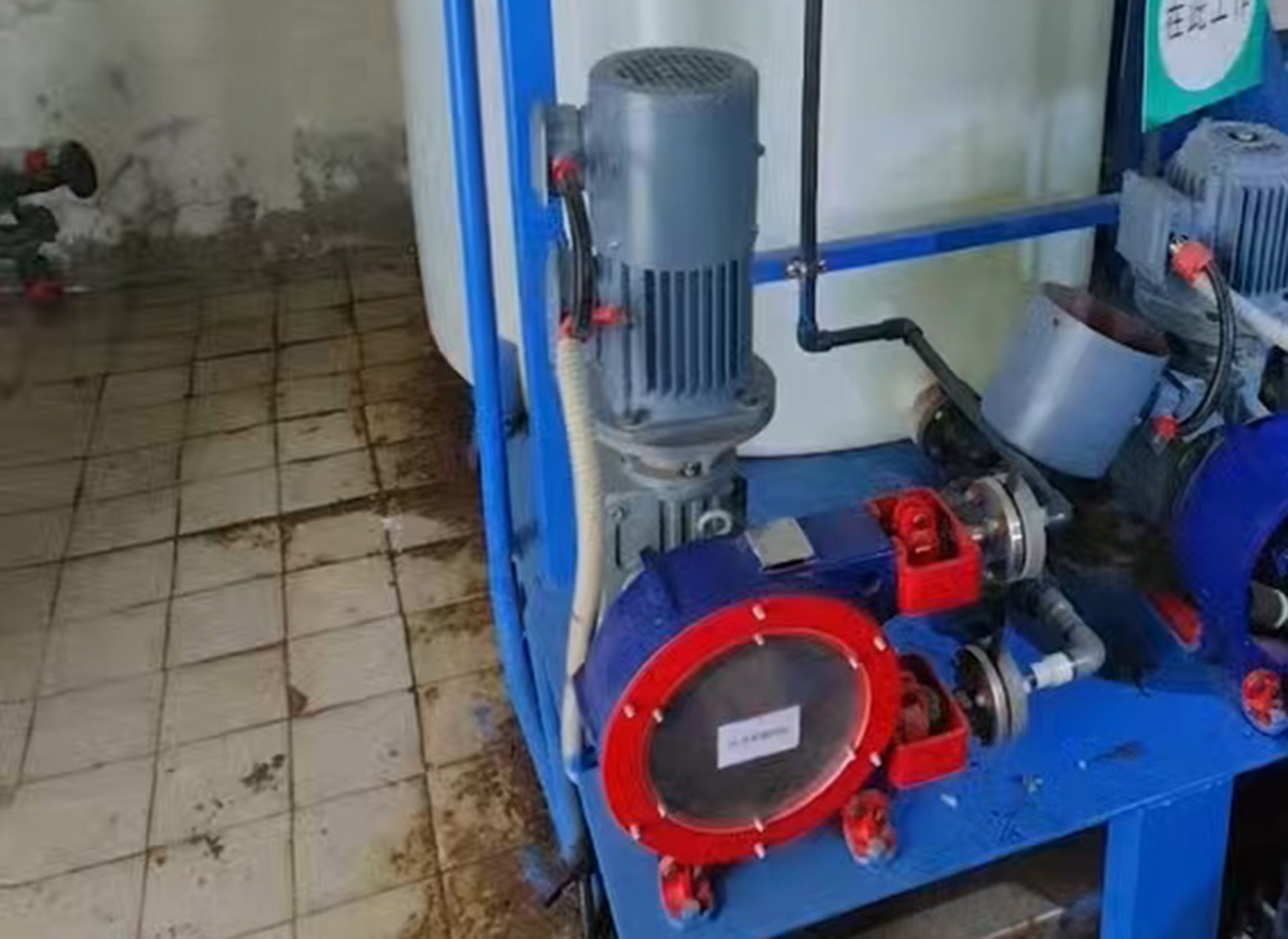 華運(yùn)機(jī)械軟管泵賦能加藥系統(tǒng)現(xiàn)場(chǎng)應(yīng)用，精準(zhǔn)輸送筑牢工藝安全防線